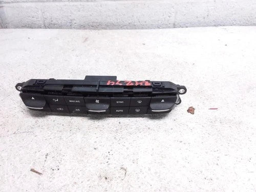 Maserati LEVANTE Front Dual Automatic Temperature Controller (2018) – Genuine OEM
