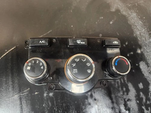Kia Forte A/C Heater Manual Climate Control (2010–2013) – Genuine OEM