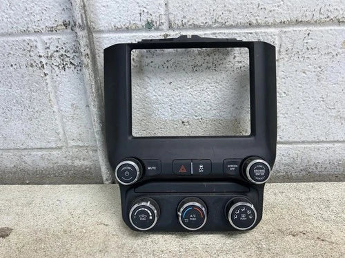 Dodge RAM3500 Temperature Controller (2022) – Genuine OEM