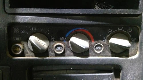 GMC Denali Temperature Control A/C Rear Defrost (2000) – Genuine OEM