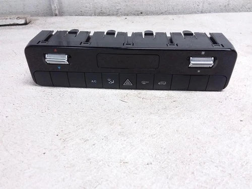 Mercedes-Benz SPRINTV25 Single Zone Automatic Temperature Controller (2023) – Genuine OEM