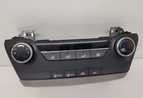 Hyundai Tucson Manual Climate Control Panel (2016–2018) – Genuine OEM