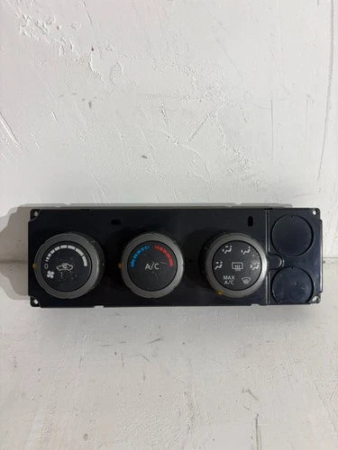 Nissan Titan HVAC Climate Control 27500-ZH400 (2005–2007) – Genuine OEM