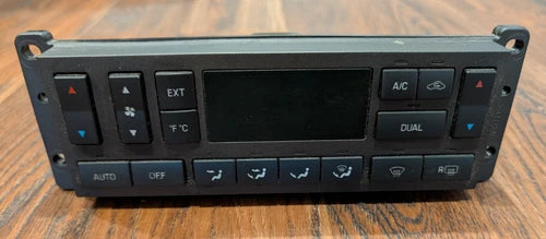 Lincoln Town Car Automatic Climate Control Assembly (2003–2006) – Genuine OEM